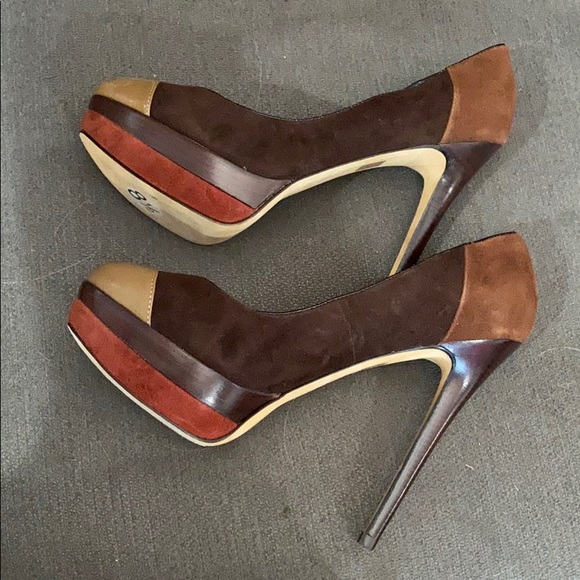 Sky high suede platform pumps!!  GORGEOUS - Picture 8 of 8